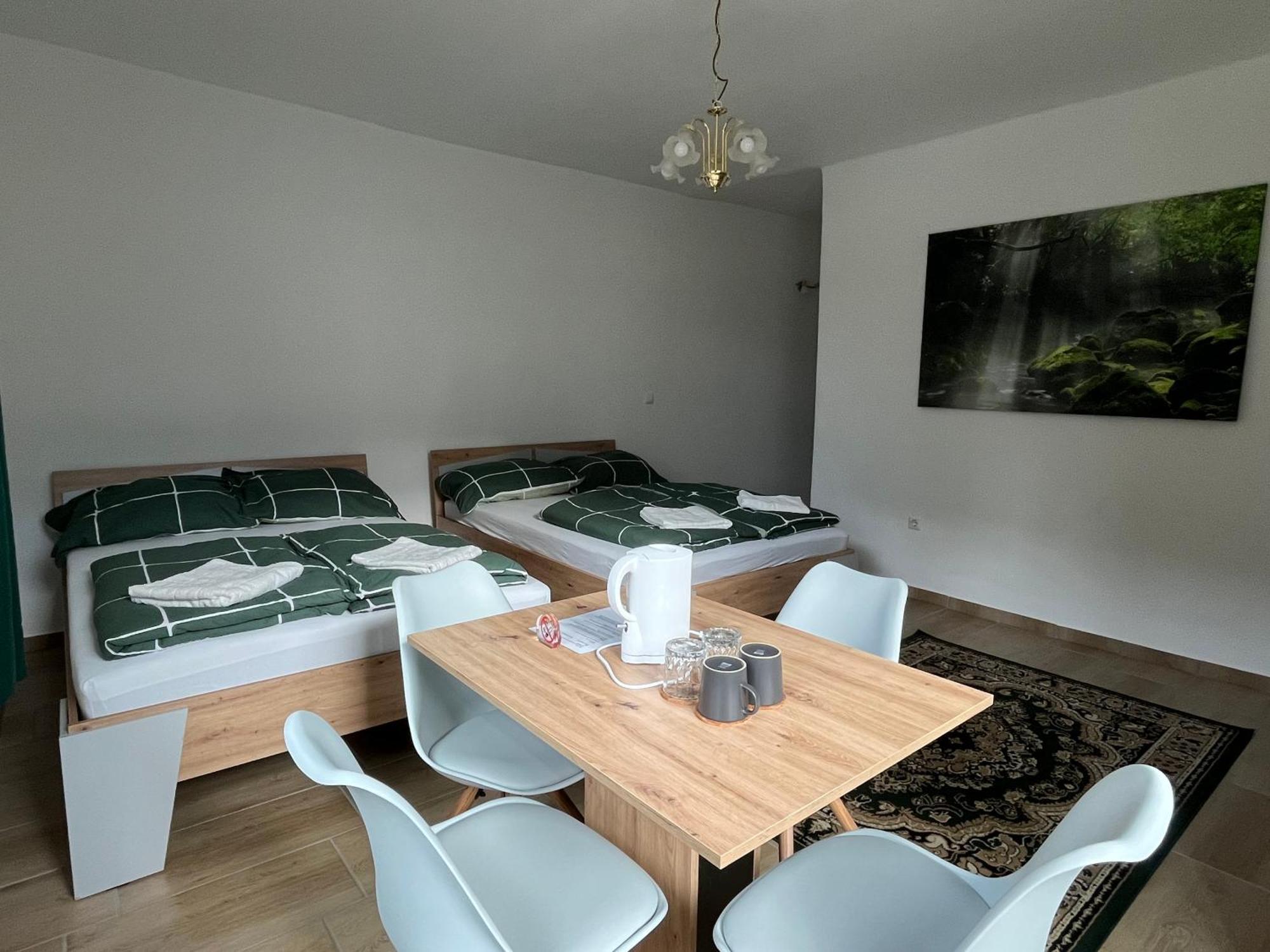 Traveler Lodging Виена Екстериор снимка